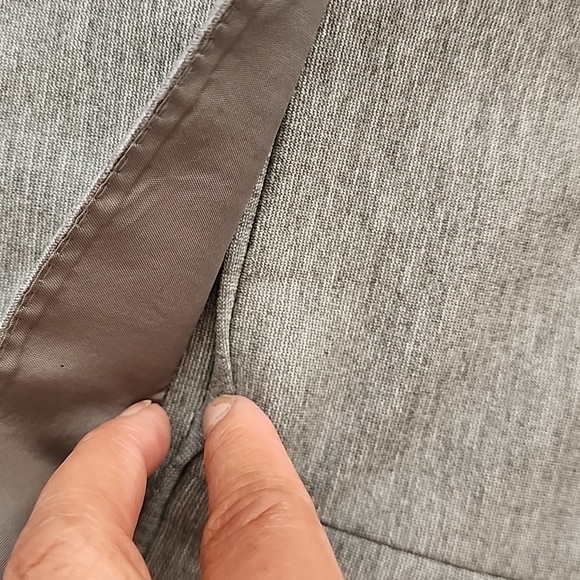 HUGO BOSS HEATHER GRAY LIGHTWEIGHT MENS BLAZER EUC SIZE 40R - Picture 4 of 16